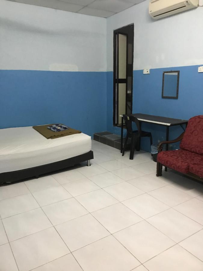 Yb House Hotell Kuantan Exteriör bild
